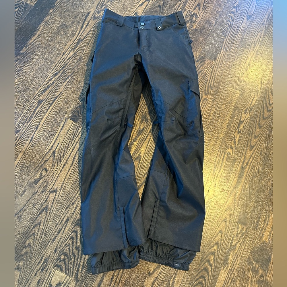 Men’s Burtons snowboarding pants